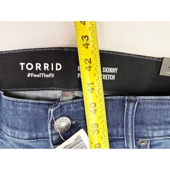 Torrid Bombshell Skinny Premium Stretch Size 20R Women 30" Imseam Blue Jeans NWT - Picture 14 of 14